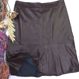 Clairborne Elegant Brown Vegan Leather Skirt Sz 12